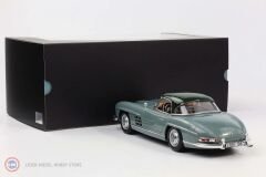 1:18 Norev 1957 Mercedes Benz 300 SL Roadster W198 Light Green