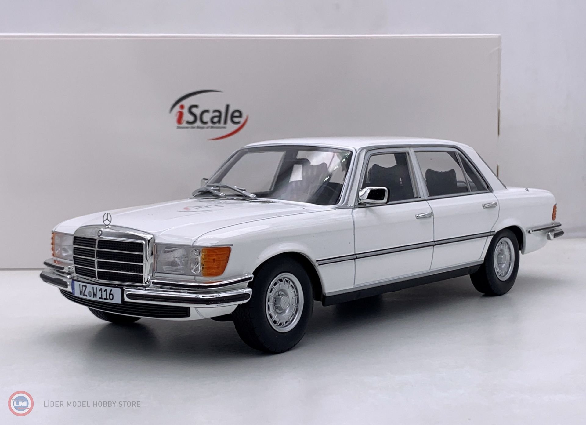 1:18 1975 Mercedes Benz S Class 450 Sel 6.9 (W116)