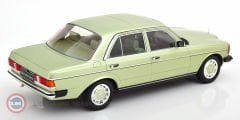 1:18 1975 Mercedes Benz 230 E W123