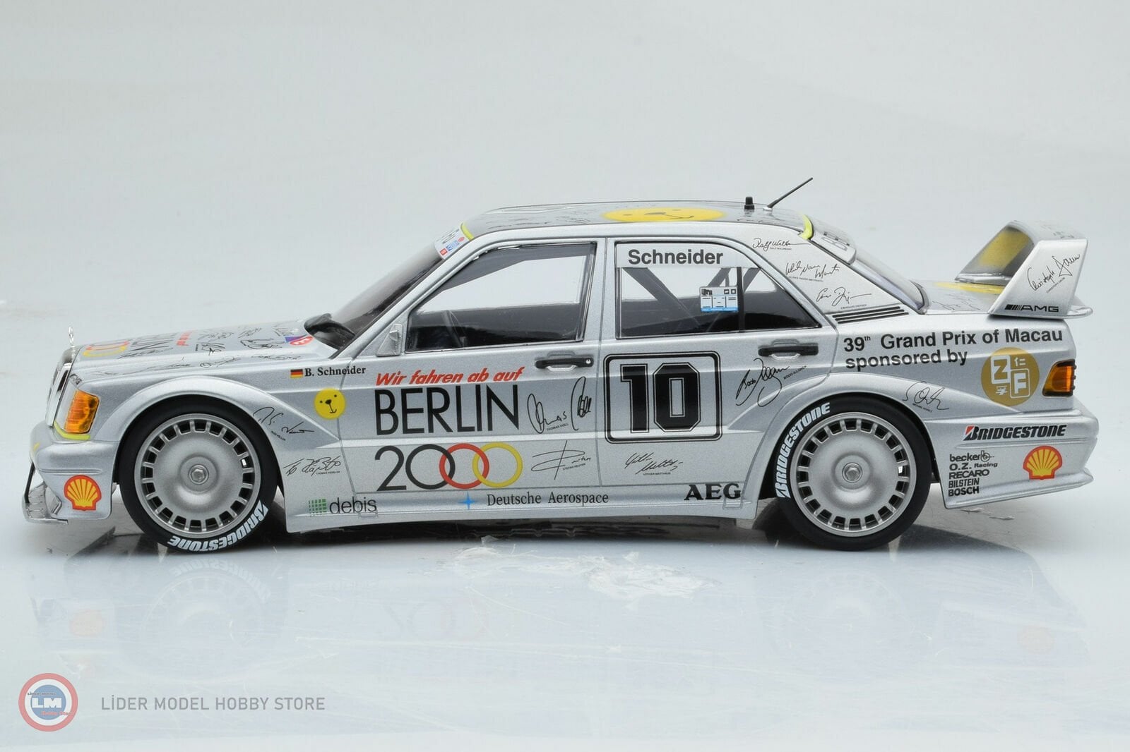 MINICHAMPS - Mercedes-Benz 190E 2.5-16 Evo 2 - DTM 1992-1/18 MINICHAMPS - Mercedes-Benz 190E 2.5-16 Evo 2 - DTM 1992-1/18