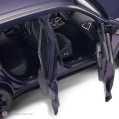 1:18 Minichamps 2023 BMW XM G09 Kith Frozen Techno Violet