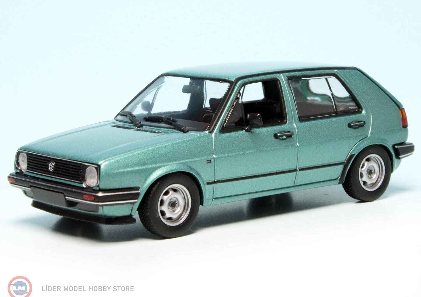 1:43 Maxichamps 1985 Volkswagen GOLF II (4-DOOR)