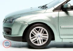 1:43 Maxichamps 2004 Ford FOCUS