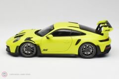 1:18 Minichamps 2023 Porsche 911 (992) GT3RS – 2023 – ACID GREEN W BLACK WHEELS