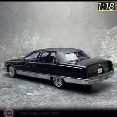 1:18 XiaoGuang Cadillac Fleetwood / Blue Interior