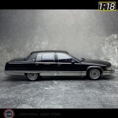 1:18 XiaoGuang Cadillac Fleetwood / Blue Interior