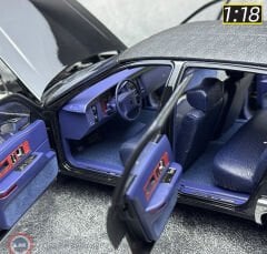 1:18 XiaoGuang Cadillac Fleetwood / Blue Interior