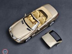 1:18 Norev 2003 Mercedes Benz SL500 R230 Travertine Beige