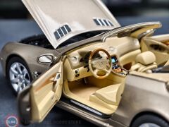 1:18 Norev 2003 Mercedes Benz SL500 R230 Travertine Beige