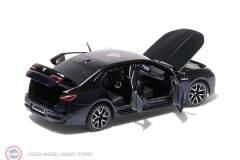 1:18 Minichamps 2024 BMW i7 M70 (G70) - BLUE METALLICBLACK METALLIC