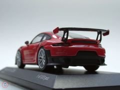 1:43 Minichamps 2018 Porsche 911 (991 II) GT2 RS Weissach Package