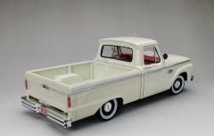 1:18 1965 Ford F-100 Custom Cab Pickup