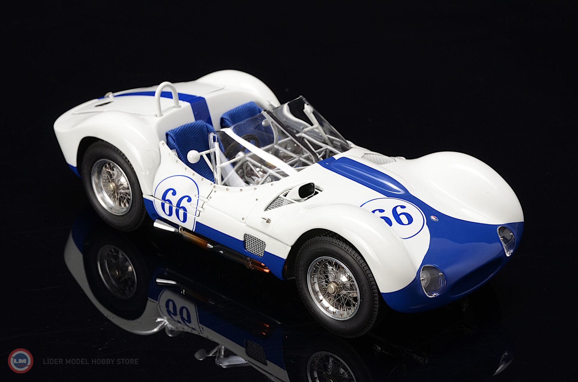 CMC - 1:18 CMC 1960 Maserati Tipo 61 Birdcage #66 Winner SCCA