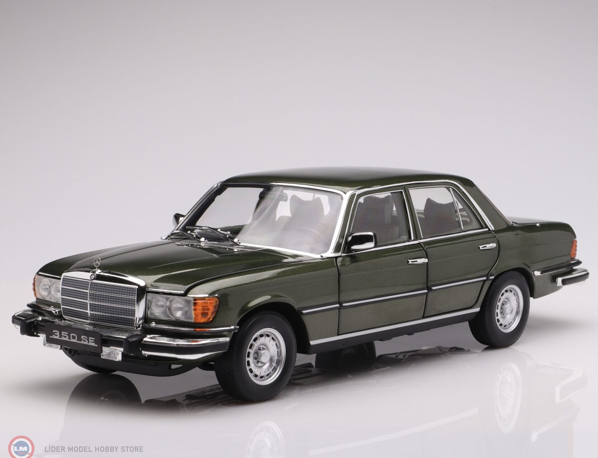 1:18 Norev 1973 Mercedes Benz 350SE W116 US-Version