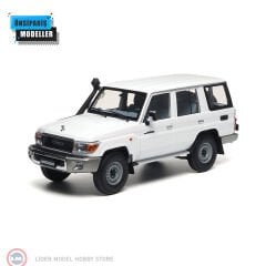 1:18 Almost Real 2017 Toyota Land Cruiser 76