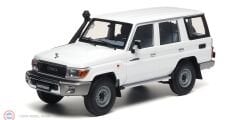 1:18 Almost Real 2017 Toyota Land Cruiser 76