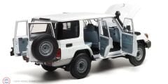 1:18 Almost Real 2017 Toyota Land Cruiser 76