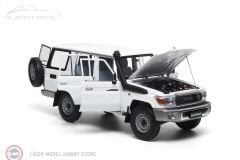 1:18 Almost Real 2017 Toyota Land Cruiser 76