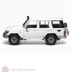 1:18 Almost Real 2017 Toyota Land Cruiser 76