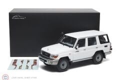 1:18 Almost Real 2017 Toyota Land Cruiser 76