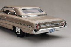 1:18 1964 Ford Galaxie 500 XL Hardtop