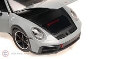 1:18 Minichamps 2022 Porsche 911 DAKAR