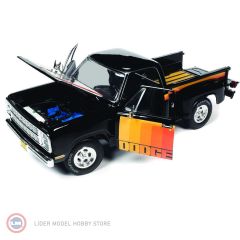 1:18 1980 Dodge D150 Pickup Step Side