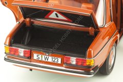 1:18 1980 Mercedes Benz 200 (W123)