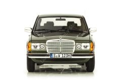 1:18 1980 Mercedes Benz 200 (W123)