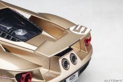 1:18 2022 Ford GT 2022 Alan Mann Heritage Edition (Alan Mann Red) 72928 (Holman Woody Gold)