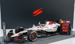 1:18 Spark Red Bull Racing RB21 #1 Oracle Red Bull Racing 2025 - Max Verstappen Formula 1