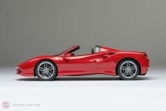 1:18 Amalgam Ferrari 488 Spider