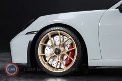 1:18 Minichamps 2021 Porsche 911 992 GT3 Chalk grey / Gold wheels