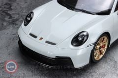 1:18 Minichamps 2021 Porsche 911 992 GT3 Chalk grey / Gold wheels