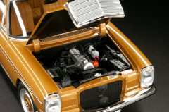 1:18 1968 Mercedes Benz 200 W114/W115