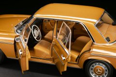 1:18 1968 Mercedes Benz 200 W114/W115