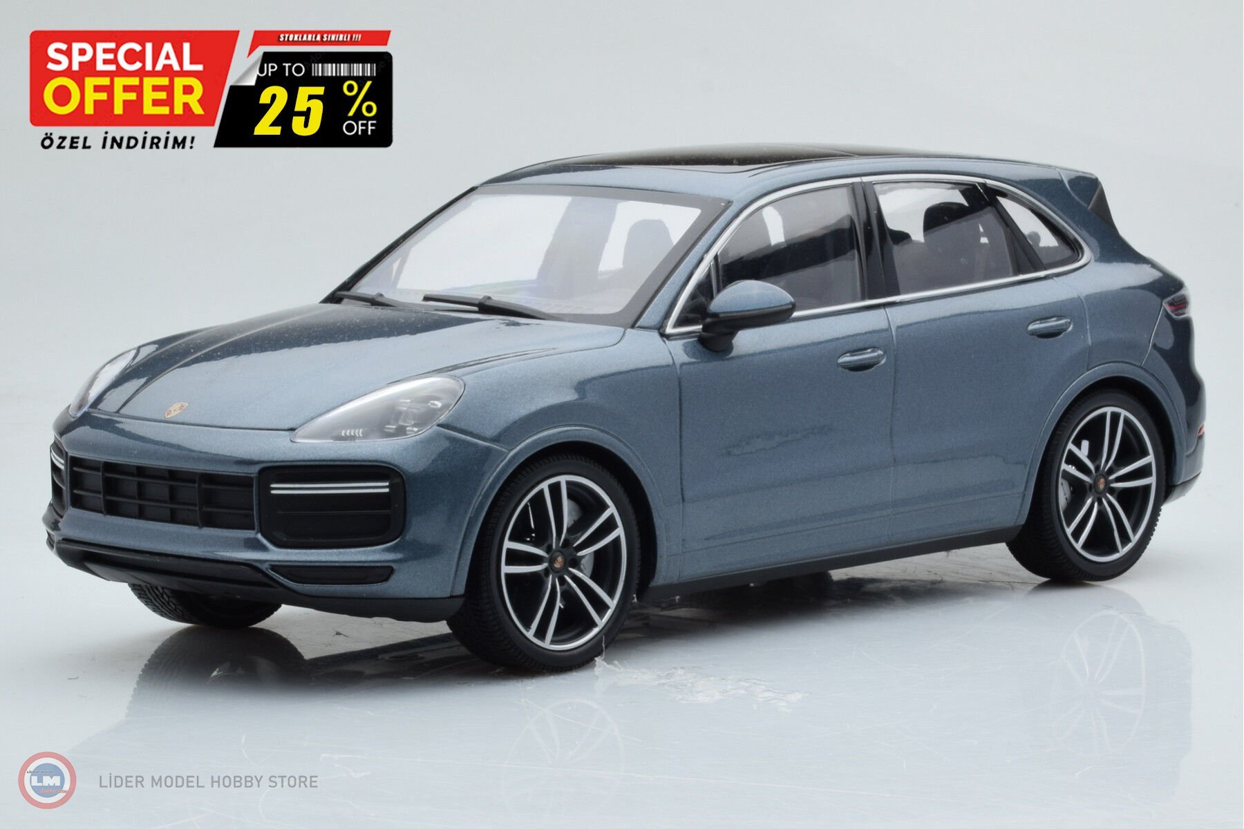 1:18 2017 Porsche CAYENNE TURBO S