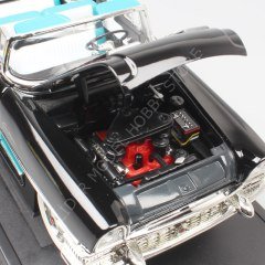 1:18 1955 Packard Carribean Road Signature