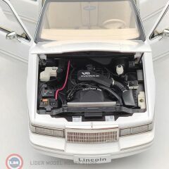 1:18 XiaoGuang 1992 Lincoln Continental Towncar V8 White