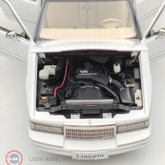 1:18 XiaoGuang 1992 Lincoln Continental Towncar V8 White