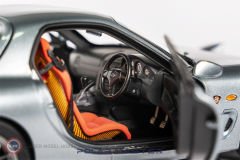 1:18 2002 Mazda RX-7 Spirit R