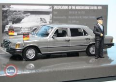 1:43 1972 Mercedes Benz 350 SEL (W116) ve  'HELMUT SCHMIDT' Figürü