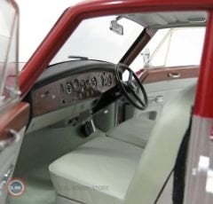1:18 1968 Rolls-Royce Phantom VI