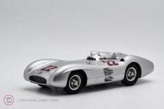 1:18 CMC 1954 Mercedes Benz W196R Streamliner GP France no22 Hans Herrmann