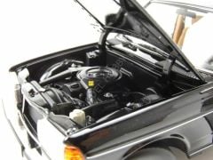 1:18 1982 Mercedes Benz 200 T S123 - W123