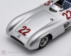1:18 CMC 1954 Mercedes Benz W196R Streamliner GP France no22 Hans Herrmann