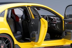1:18 2021 Honda Civic Type R (FK8) (sunlight yellow)