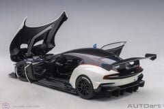 1:18 Autoart 2015 Aston Martin Vulcan - stratus white