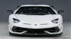 1:18 2017 Lamborghini Aventador SVJ (Bianco AsopoMetallic White)