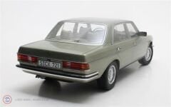 1:18 1976 Mercedes Benz E Class 280E W123